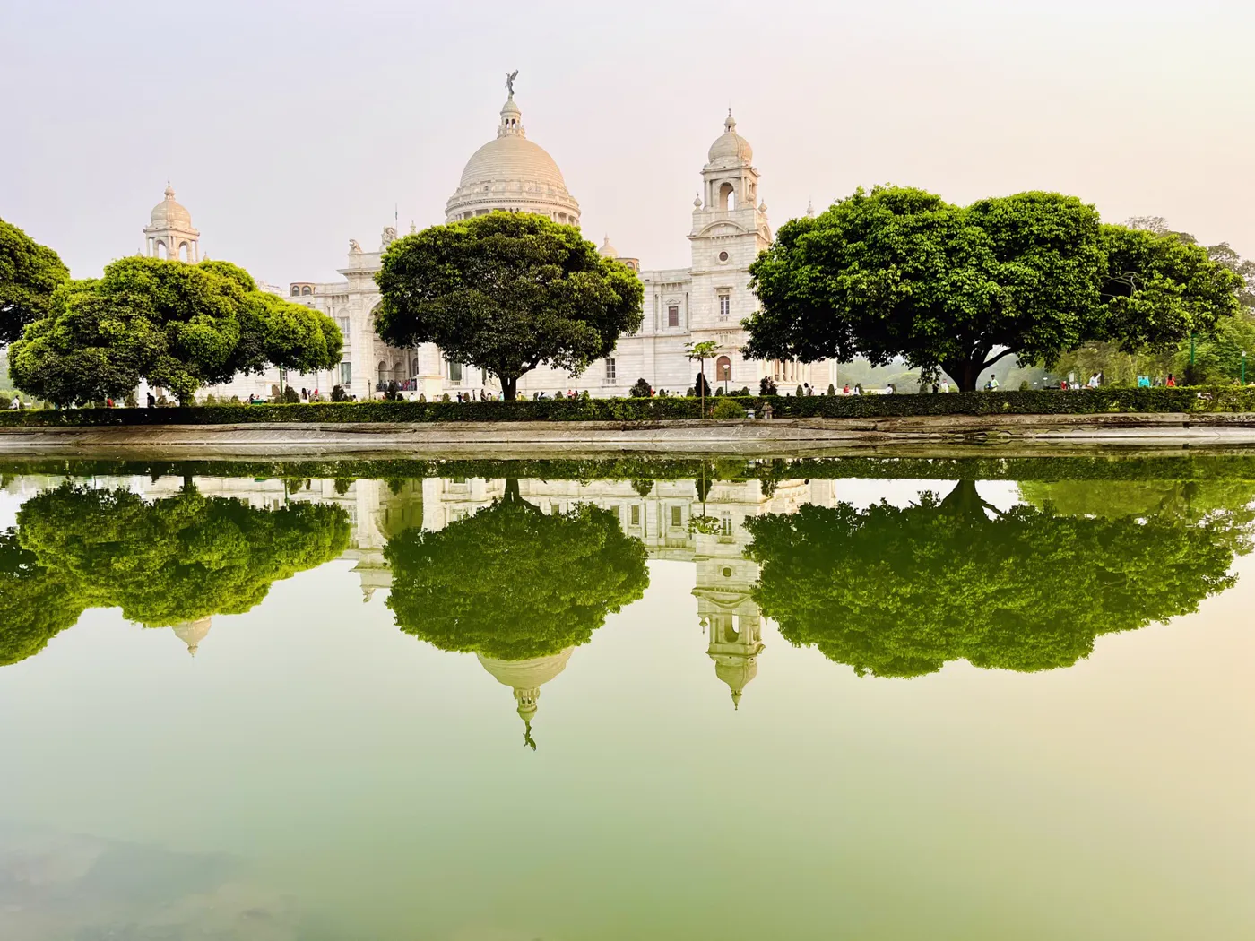 Victoria Memorial Lake Reflection